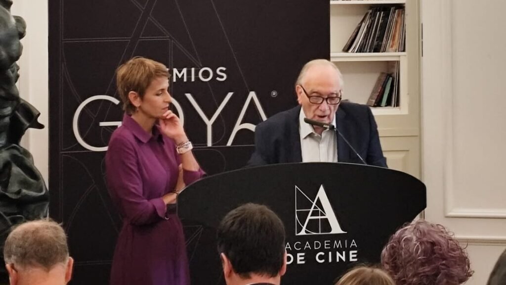 Fernando Méndez-Leite, presidente de la Academia de Cine, y María Chivite, presidenta de Navarra, durante el anuncio de la sede de los Premios Goya 2027